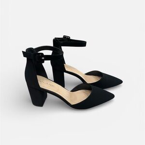 Solanz Black Block Heel Ankle Strap Pumps – Size 8.5 (New w/ Box)